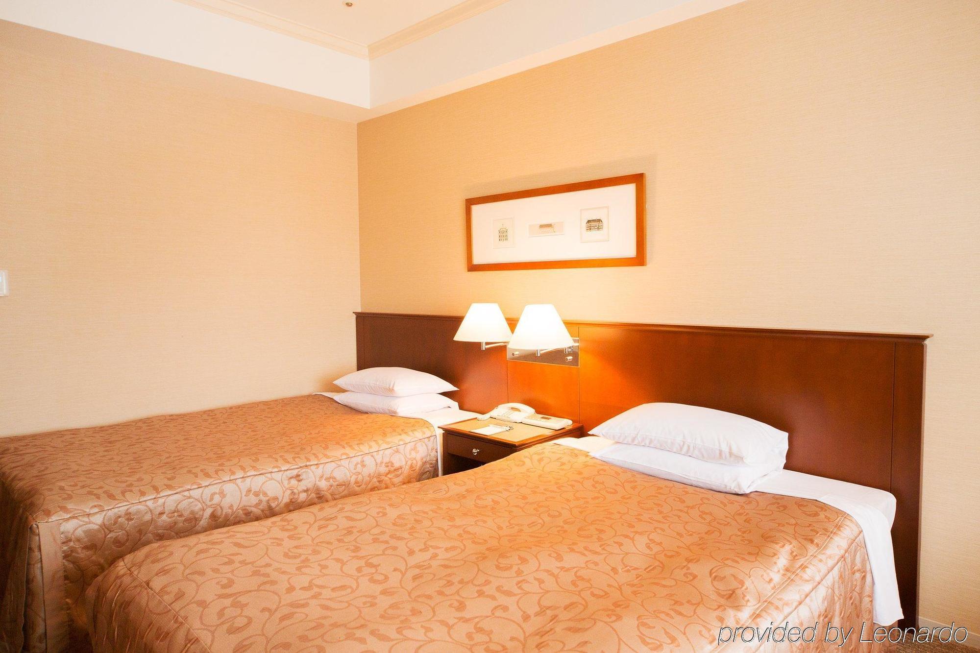 Rembrandt Hotel Ebina Bagian luar foto