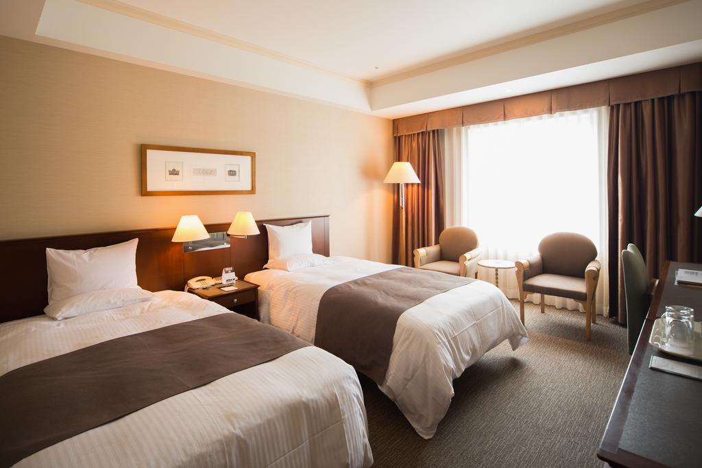 Rembrandt Hotel Ebina Bagian luar foto