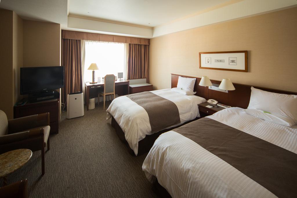 Rembrandt Hotel Ebina Bagian luar foto