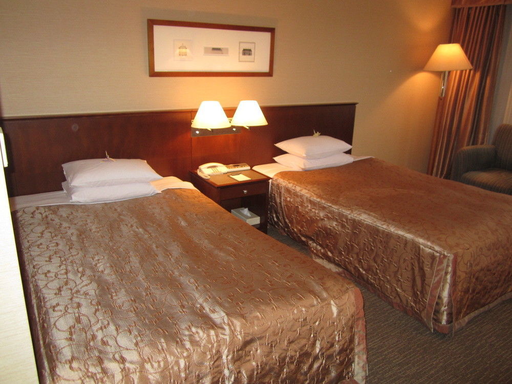 Rembrandt Hotel Ebina Bagian luar foto